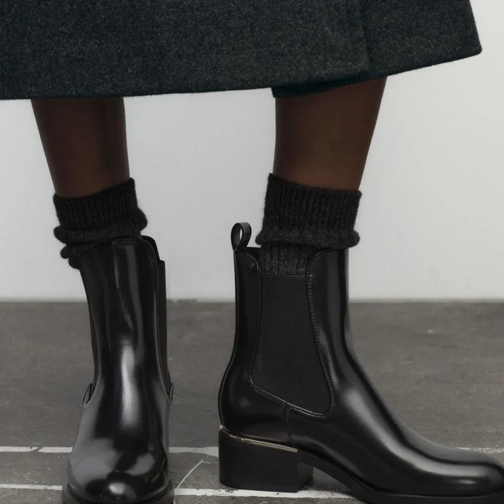 Zara NWT metal plate ankle boot black 2150/411